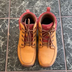 Women’s Kuru Boots Size 8